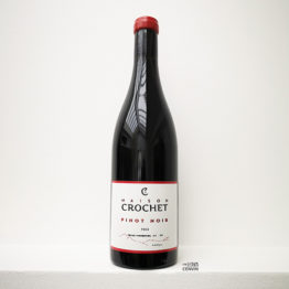 Bouteille de vin rouge Pinot noir 2018 de la Maison Crochet en Lorraine, distribué par l'envin, agent vins naturels et grossiste sur paris ile de france loiret export