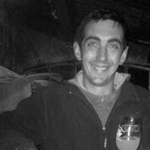 benoit-savigny-les-fosses-rouges-loire-vigneron-lenvin-300x300 benoit savigny les fosses rouges winemaker organic loir et cher l'envin agent paris