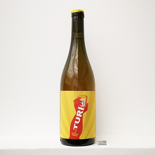 bouteille de vin rouge bio Turi Bianco 2020 de azienda agricola salvatore marino en sicile en italie et distribué par l'envin agent en vins natures à paris ile de france loiret