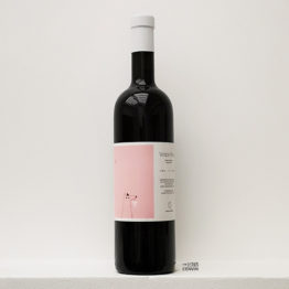 bouteille de vin rosé bio Volpe Rosa 2019 de cantina giardino un domaine situé en Campanie en italie et représenté par l'agence l'envin distributeur grossiste agent sur paris ile de france loiret